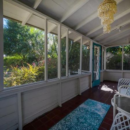 Serene Beachy Bungalow With Large Screened Porch! تامبا المظهر الخارجي الصورة