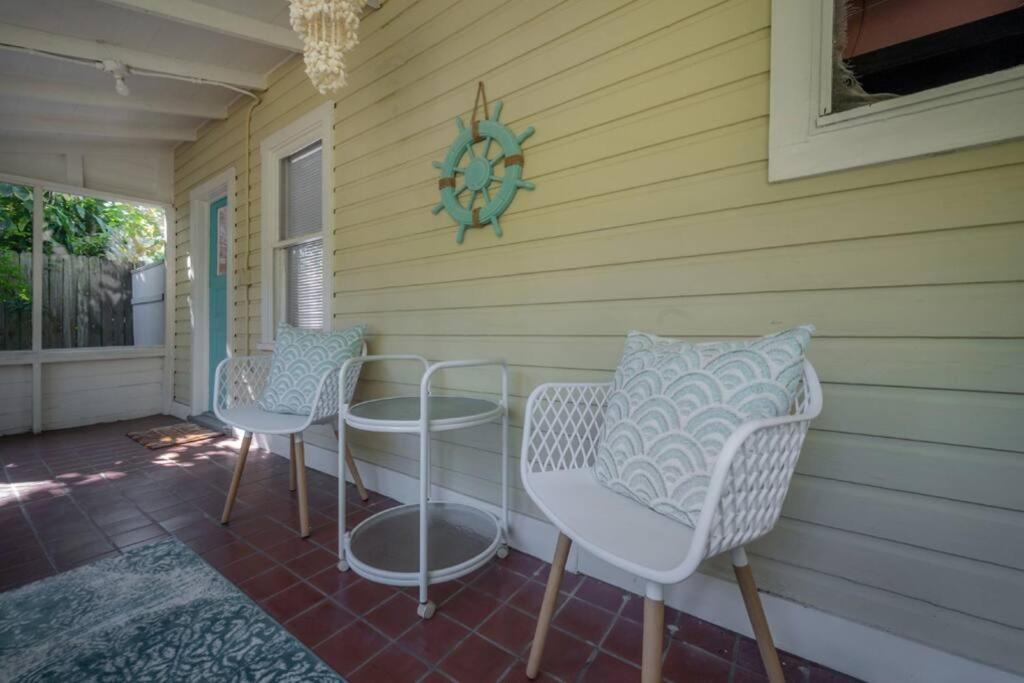 Serene Beachy Bungalow With Large Screened Porch! تامبا المظهر الخارجي الصورة